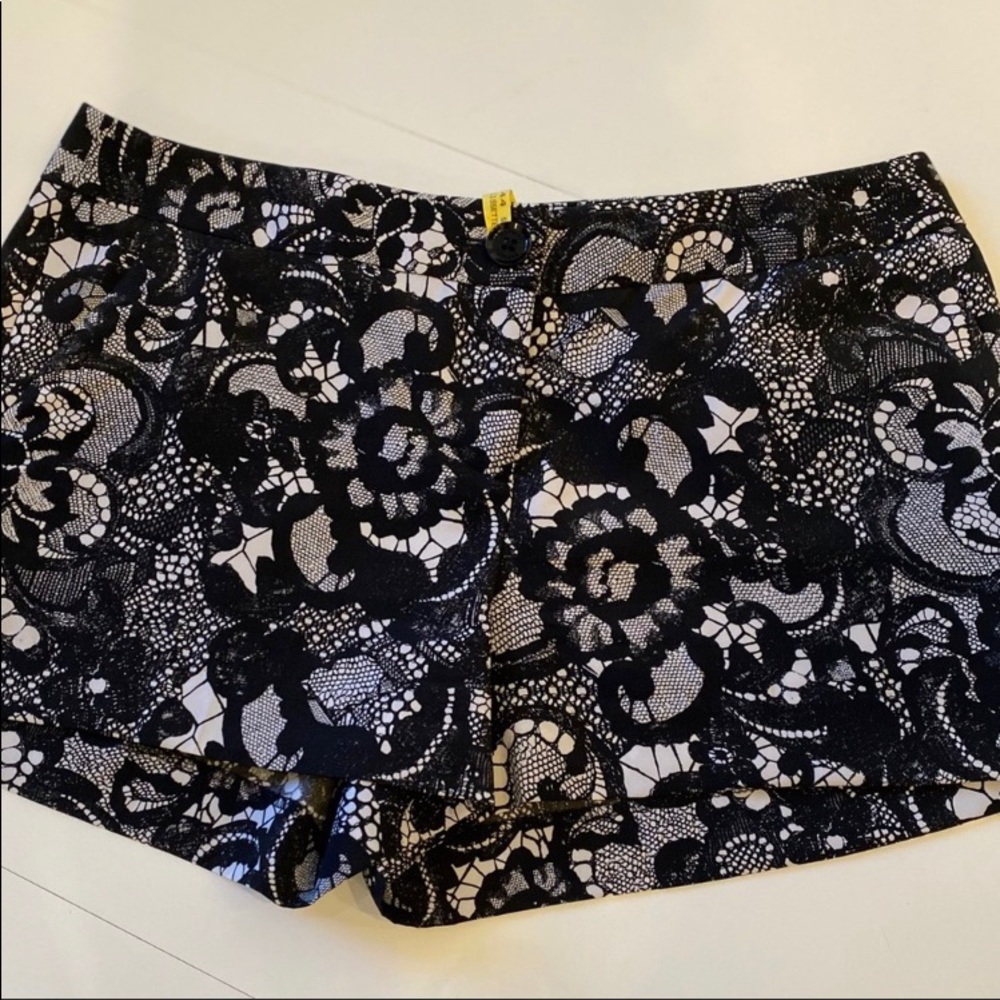 Express printed shorts - Picture 2 of 5